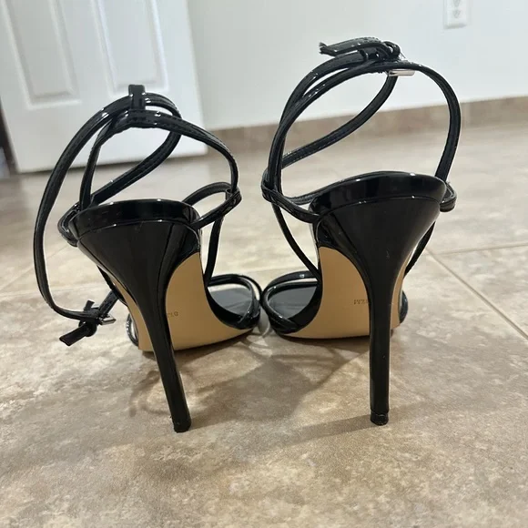 Calvin Klein Elegant Black Strappy Heels - Picture 4 of 8